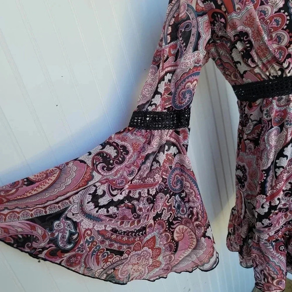 Forever 21 Black Pink Sheer Floral Long Flare Sleeve Mini Dress V-Neck Sz L - Picture 7 of 14